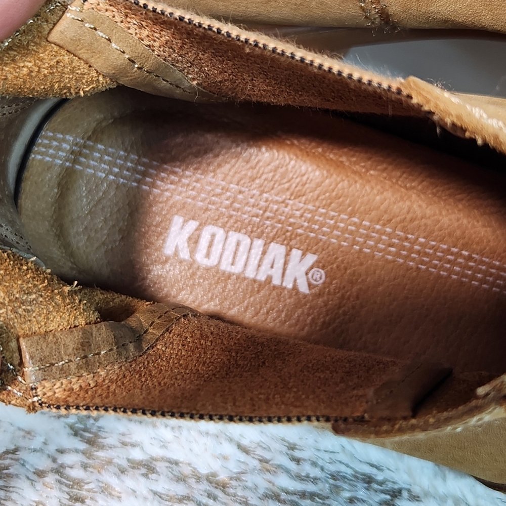 Kodiak Canada "Low Rider Chelsea" Ankle Bootie Tan Suede | Women's Size 6.5 - Picture 11 of 15